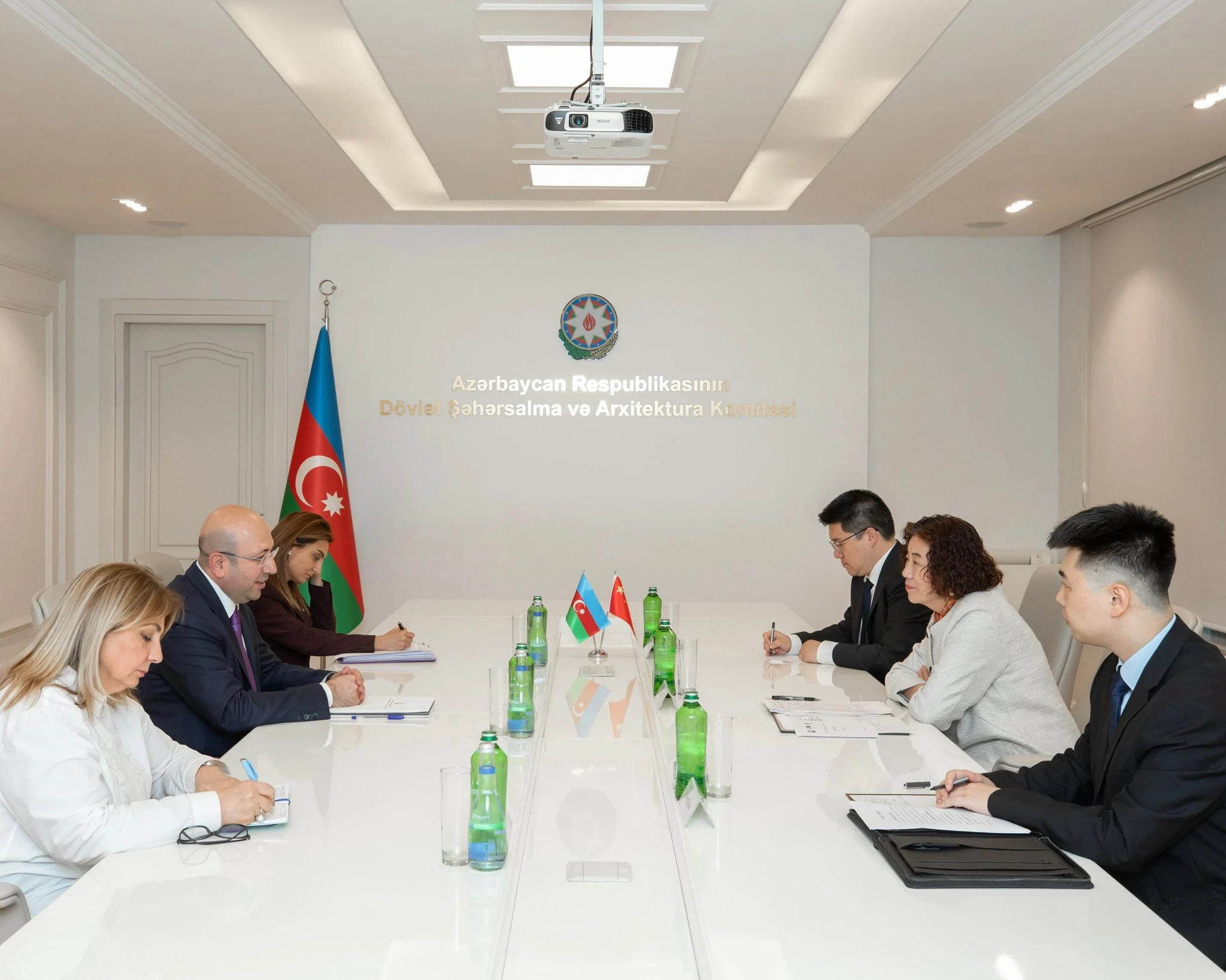 Komitə sədri Çin Xalq Respublikasının Azərbaycandakı səfiri ilə görüşüb