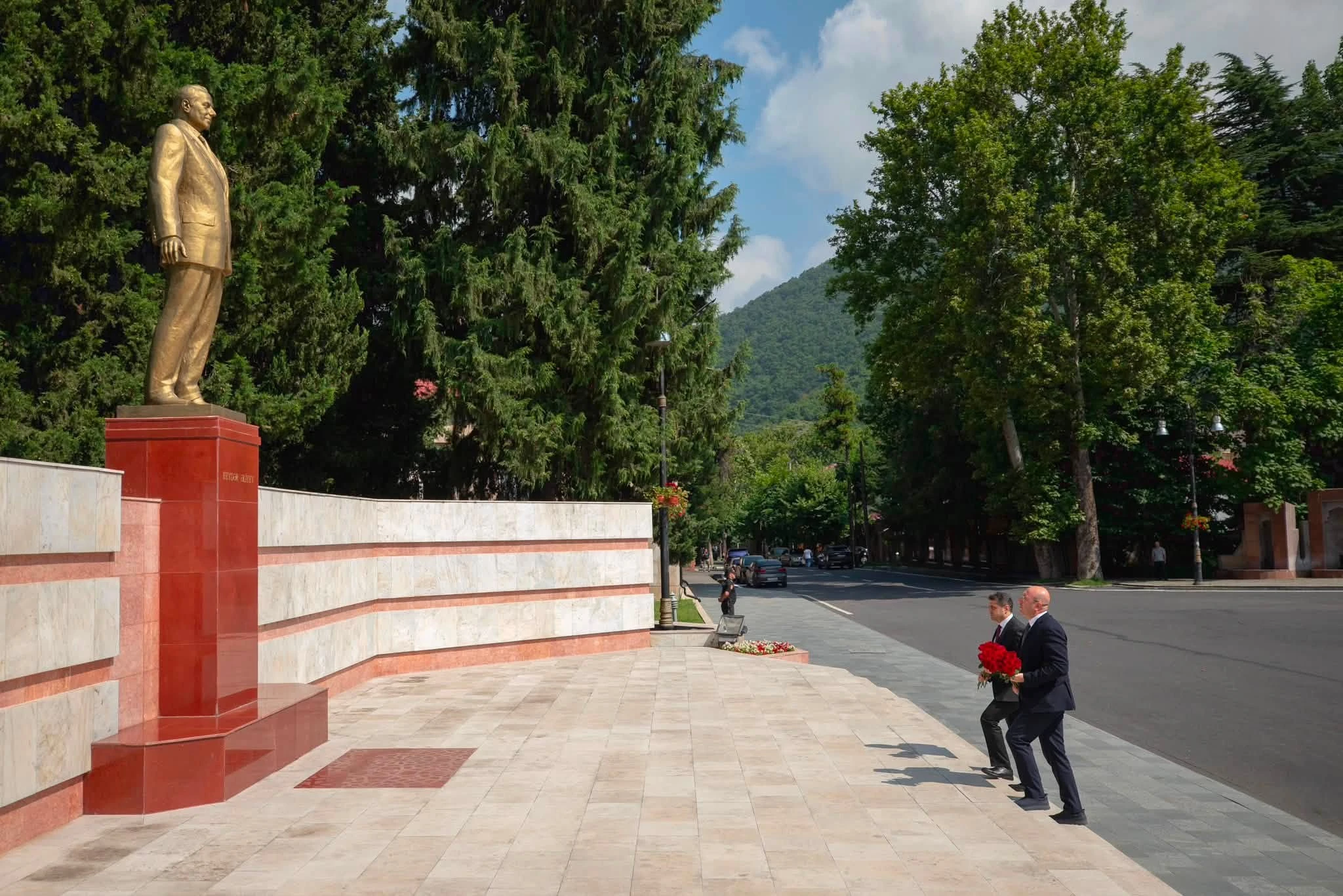 Komitə sədri Anar Quliyev vətəndaş qəbulu çərçivəsində bu gün Qax şəhərinə səfər edib